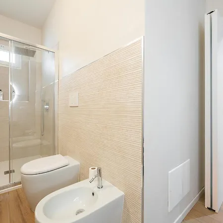 Angel House Apartment *