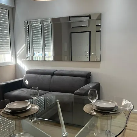 Angel House Apartment *